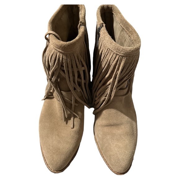 BCBGeneration Brisk B Fringed Low Heel Booties 10M Women’s - Picture 3 of 5